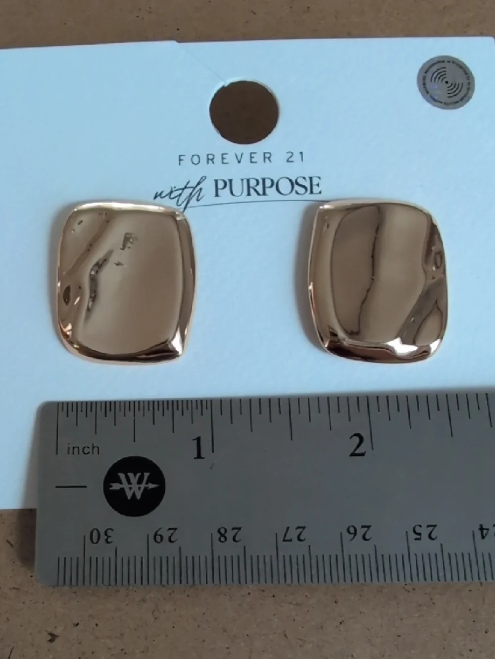 Forever 21 Shiny Gold Rounded Square Stud Earrings
